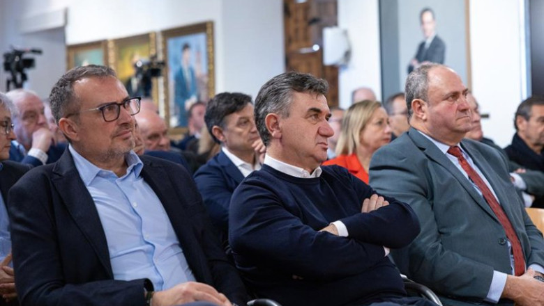 Acto de presentación de la Organización Interprofesional Vitivinícola de Castilla-La Mancha (OIVCLM). En el Palacio de Fuensalida, sede de la Presidencia regional. | PIEDAD LOPEZ/JCCM ep acto de presentacion de la organizacion interprofesional vitivinicola de castilla la mancha