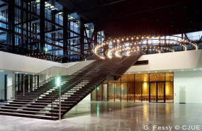 ep archivo   la sala de pasos perdidos en la sede del tribunal de justicia de la ue tjue en