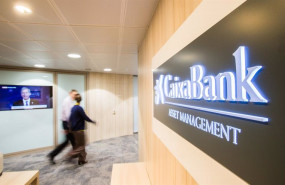 ep archivo   una oficina de caixabank asset management