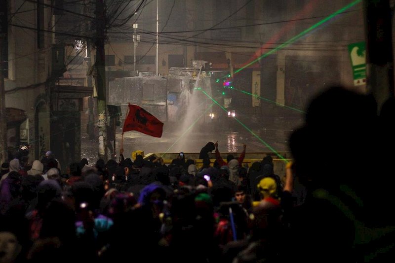 ep disturbios durante las protestas en valparaiso chile