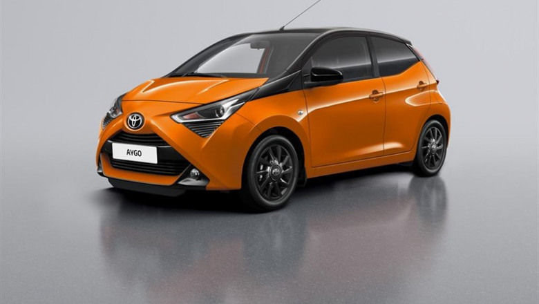 ep economiamotor- toyota ponela ventaespanaaygo x-cite con carroceria naranjatecho negro ep economiamotor- toyota ponela ventaespanaaygo x-cite con carroceria naranjatecho negro
