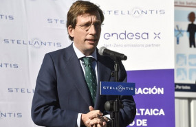 ep el alcalde de madrid jose luis martinez almeida inaugura la planta fotovoltaica de stellantis