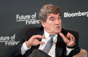 ep el gobernador del banco de espana jose luis escriva interviene durante el foro de bloomberg