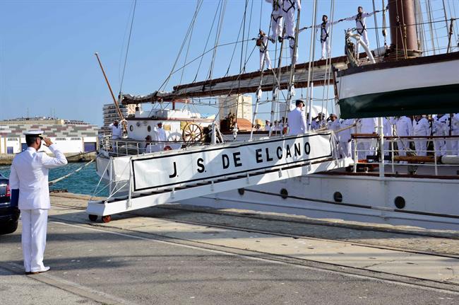 El 'Juan Sebastián Elcano' llega a Cádiz | Ministerio ep el juan sebastian elcano llegacadiz