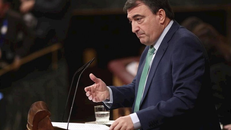 El portavoz del PNV en el Congreso, Aitor Esteban, interviene en la segunda sesión de votación para la investidura del candidato socialista a la Presidencia del Gobierno en la XIV Legislatura, en Madrid (España), a 7 de enero de 2020. | Eduardo Parra - Europa Press ep el portavoz del pnv en el congreso aitor esteban interviene en la segunda sesion de votacion para