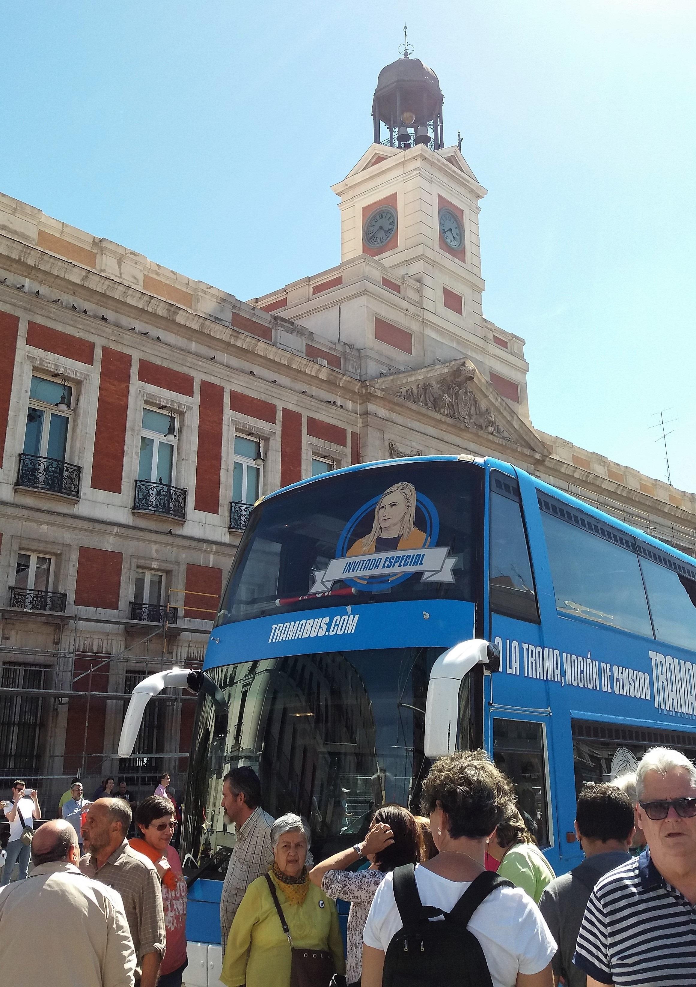 El 'Tramabús' de Podemos, con Cristina Cifuentes como "invitada especial" | EUROPA PRESS ep el tramabus de podemos con cristina cifuentes como invitada especial