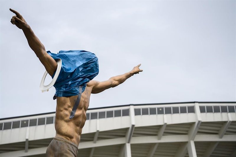 ep estatua vandalizada de zlatan ibrahimovic