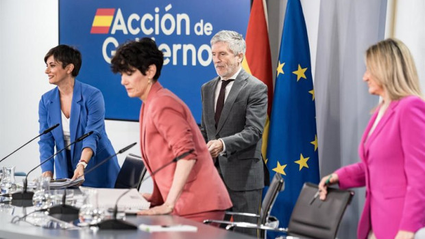 ep i d la ministra de vivienda y agenda urbana isabel rodriguez el ministro del interior fernando