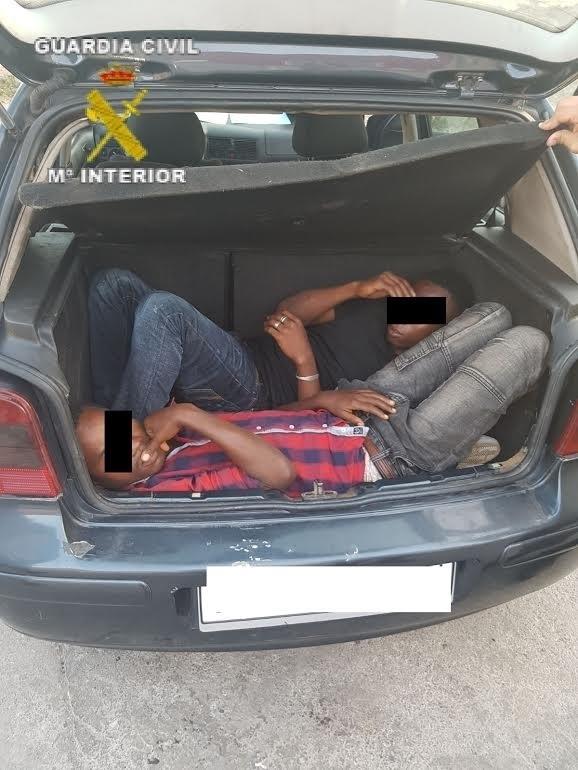 ep inmigrantesun coche