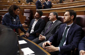 ep la portavoz y vicesecretaria general del psoe adriana lastra habla con los portavoces de erc y