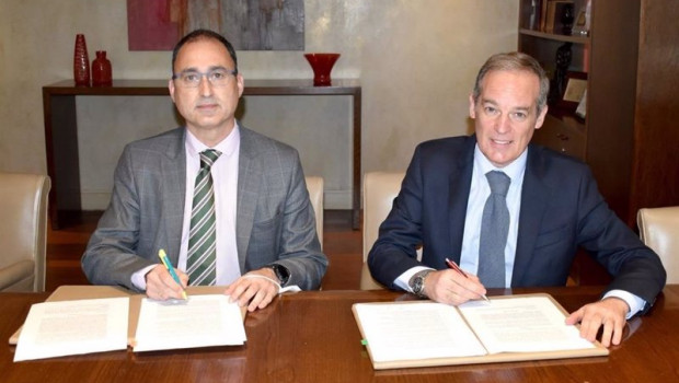 ep manuel villegas director general de cajamar y santiago villa ceo de generali espana en la firma