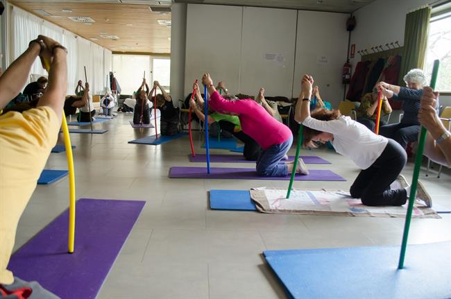ep mujer mayor haciendo gimnsasia mujeres mayores haciendo gimnasia