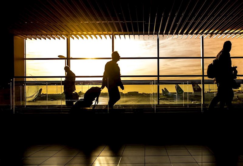 ep personas en aeropuerto