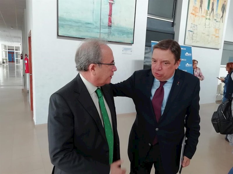 ep planas dcha con el presidente de ceco antonio diaz