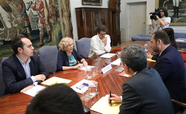 Reunión entre Manuela Carmena y José Luis Ábalos | AYUNTAMIENTO DE MADRID ep reunionmanuela carmenajose luis abalos