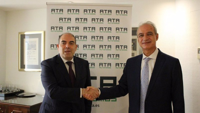 Se han reunido Lorenzo Amor, presidente de ATA y Ricardo Gabaldón, presidente del Consejo de Colegios de Graduados Sociales para marcar las líneas estratégicas de la alianza. | ATA ep se han reunido lorenzo amor presidente de ata y ricardo gabaldon presidente del consejo de