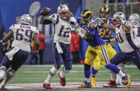 ep tom brady intenta lanzar durante la super bowl 2019 entre los patriots y los rams