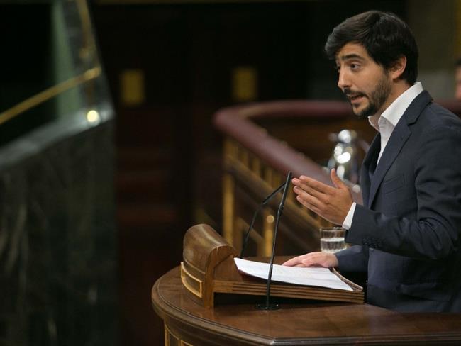 Toni Roldán, de Ciudadanos, en la tribuna del Congreso | CONGRESO ep toni roldan de ciudadanos entribunacongreso