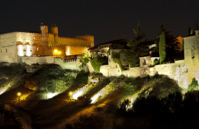 1588851549 paseo de paseo de ronda mirando al castillo