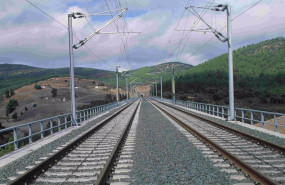 ep adif destina 873 millones de euros al mantenimiento de la senalizacion de las lineas del corredor