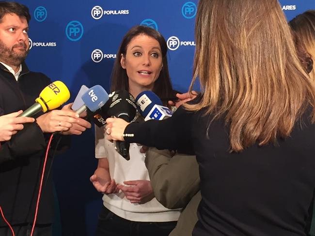 Andrea Levy compareciendo ante los medios | PARTIDO POPULAR - Archivo ep andrea levy compareciendolos medios