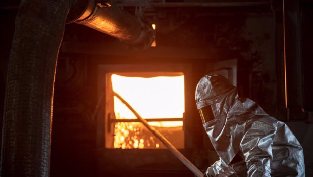 ep archivo empleado en planta de befesa ep archivo empleado en planta de befesa