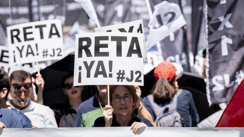 ep archivo varias personas durante una manifestacion para exigir una reforma legal que permita el ep archivo varias personas durante una manifestacion para exigir una reforma legal que permita el