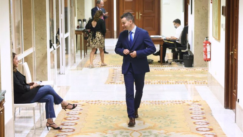 El portavoz del PSOE en el Congreso, Héctor Gómez, a su llegada a una rueda de prensa posterior a la Junta de Portavoces | Eduardo Parra - Europa Press ep el portavoz del psoe en el congreso hector gomez a su llegada a una rueda de prensa posterior a