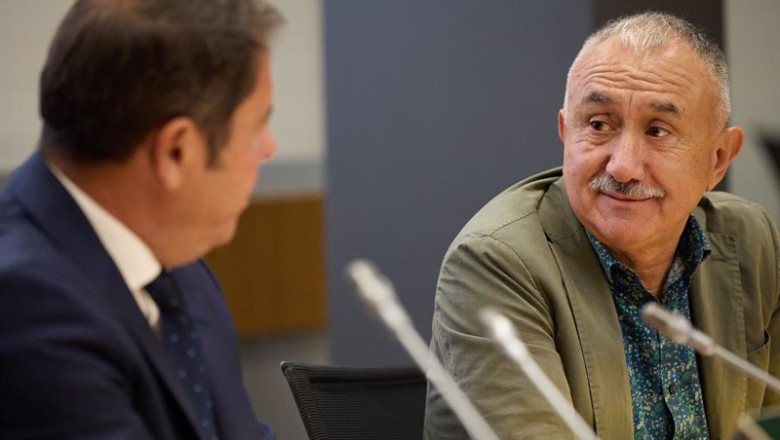 ep el presidente de cepyme gerardo cuerva i y el secretario general de ugt pepe alvarez d conversan ep el presidente de cepyme gerardo cuerva i y el secretario general de ugt pepe alvarez d conversan