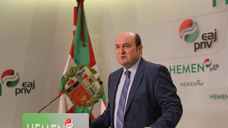 El presidente del EBB del PNV, Andoni Ortuzar, en una comparecencia en la sede de Sabin Etxea | PNV ep el presidente del ebb del pnv andoni ortuzar en una comparecencia en la sede de sabin etxea