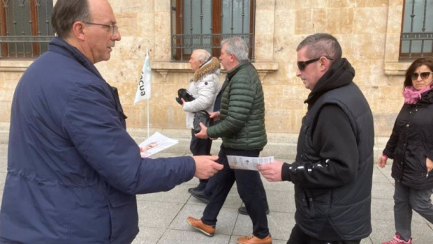 ep facua acude a los aeropuertos espanoles este viernes para informar a los pasajeros de sus