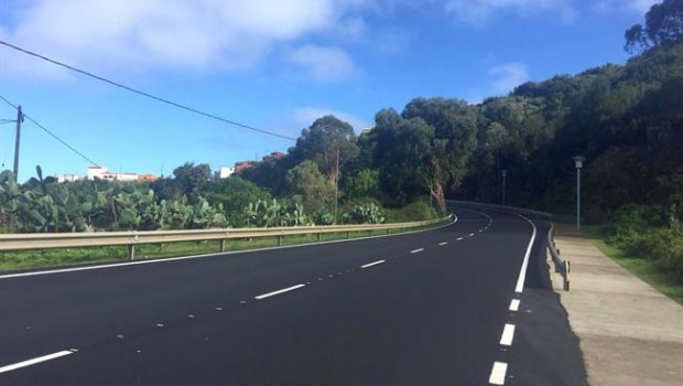 ep grupocanarias notacabildo repavimentade 5 kilometrosla carretera