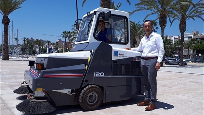 ep la generalitat incorpora vehiculos electricoslos puertosmitigarcambio climatico