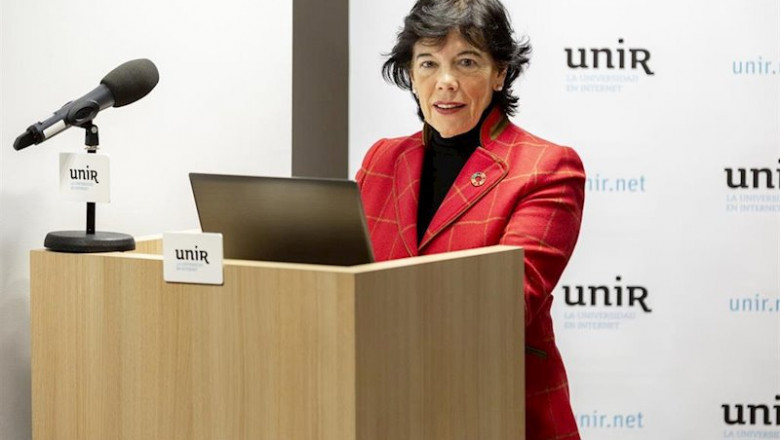 La ministra de Educación y Formación Profesional en funciones, Isabel Celaá, en la presentación informe del 'Empleo IT Mujer' elaborado por Infoempleo y UNIR. | UNIR ep la ministra de educacion y formacion profesional en funciones isabel celaa en la presentacion