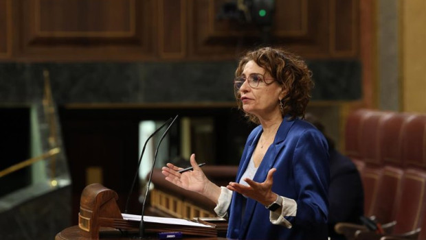 ep la vicepresidenta primera y ministra de hacienda maria jesus montero interviene durante una 20260319192803