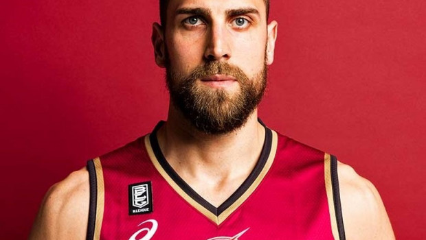 ep pablo aguilar ficha por kawasaki brave thunders