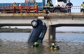 ep recuperadovehiculo accidentadola a-221 en chiprana