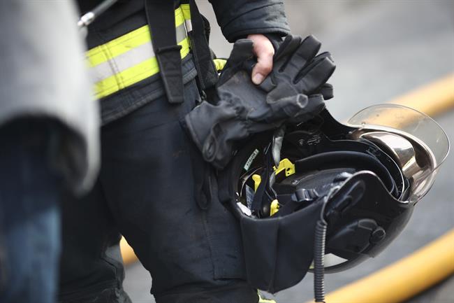 ep recursosbomberos bomberomadrid casco guantes