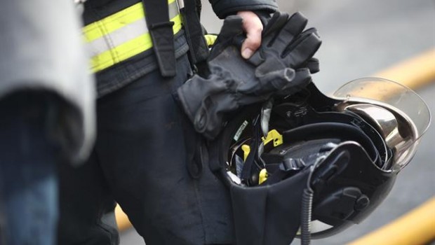 ep recursosbomberos bomberomadrid casco guantes
