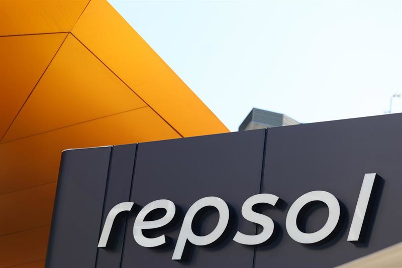 Repsol finaliza su programa de recompra de acciones tras adquirir 25,19 millones de títulos