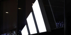 le logo d adidas 