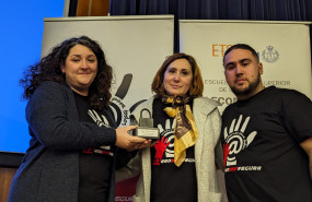 arantxa sanz presidenta de rootedcon entrega el reconocimiento a su familia 20240205125837 arantxa sanz presidenta de rootedcon entrega el reconocimiento a su familia 20240205125837