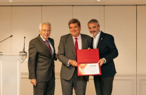 emilio zurutuza pte de honor fundacin adecco jos luis escriv ministro de inclusin seguridad social y migraciones y enrique snchez pte f adecco emilio zurutuza pte de honor fundacin adecco jos luis escriv ministro de inclusin seguridad social y migraciones y enrique snchez pte f adecco