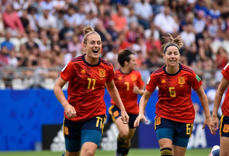 ep alexia putellas of spain and vicky losada of spain celebrate the goal during the fifa womens world cup france 2019 round of 16 football match between spain andon june 24 2019 at auguste delaune stadium in reims france - photo antoine massinon 