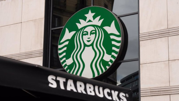 ep archivo   una cafeteria de la franquicia starbucks en barcelona en barcelona catalunya espana