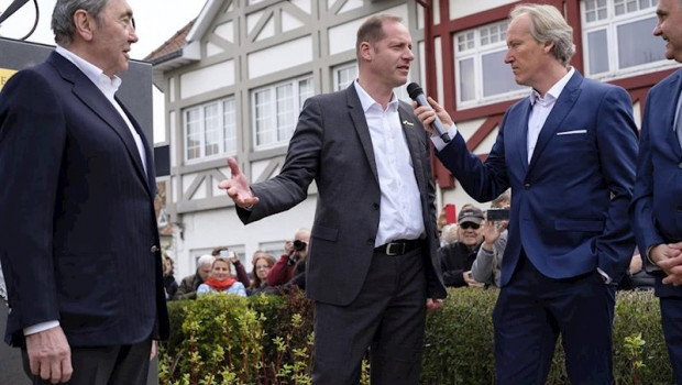 ep christian prudhomme durante un acto de homenaje al exciclista belga eddy merckx