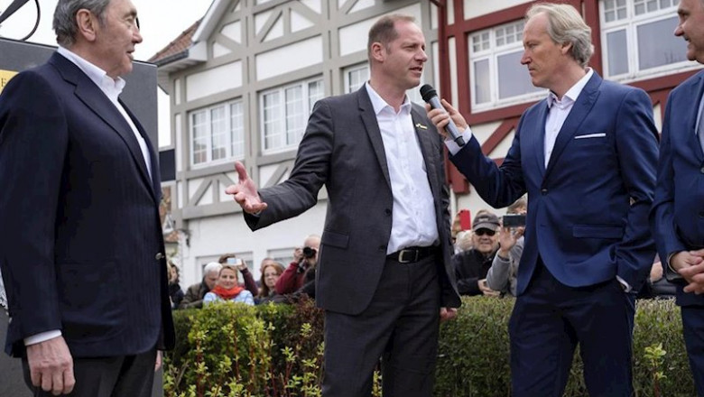 ep christian prudhomme durante un acto de homenaje al exciclista belga eddy merckx ep christian prudhomme durante un acto de homenaje al exciclista belga eddy merckx