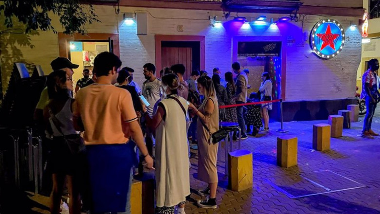 ep colas en una discoteca en la alameda de hercules unico local que puede estar abierto hasta las 2 ep colas en una discoteca en la alameda de hercules unico local que puede estar abierto hasta las 2