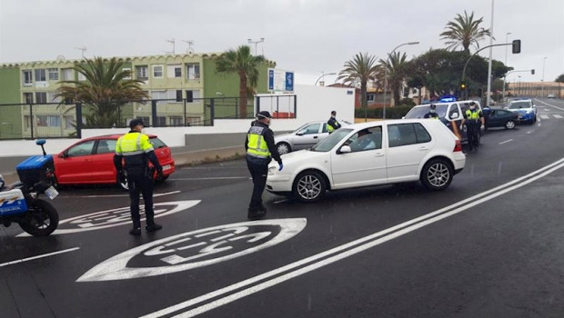 ep control de la policia local y de la policia nacional en santa cruz de tenerife debido al estado