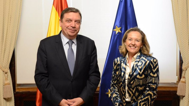 ep el ministro de agricultura pesca y alimentacion luis planas y la presidenta del bei nadia calvino